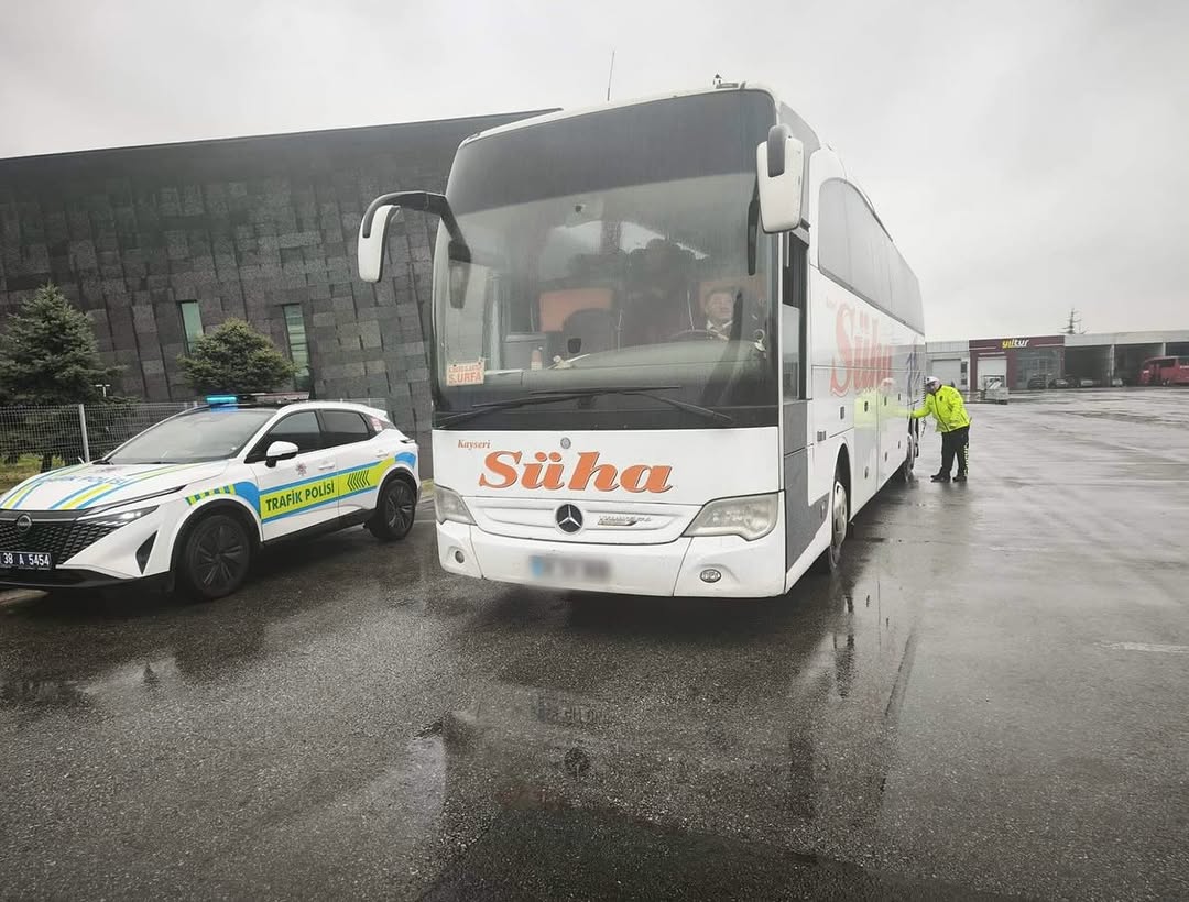 Kayseri'de Kış Lastiği Denetimlerinden Sürücülere Tam Not