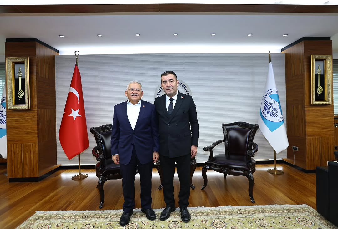 Bünyan Belediye Başkanı, Kayseri Büyükşehir Belediye Başkanı Memduh Büyükkılıç'ı Ziyaret Etti