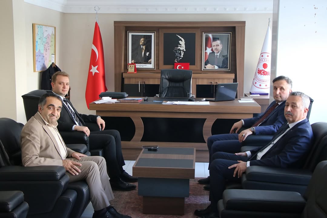 Kayseri İl Milli Eğitim Müdürü Coşkun Esen, Akkışla Kaymakamı Onur İnce'yi Ziyaret Etti