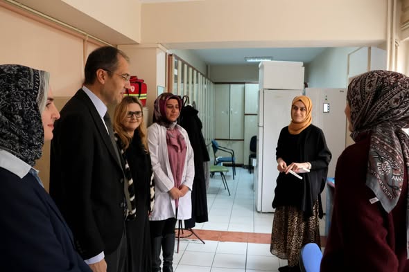 Kayseri İl Sağlık Müdürü Mehmet Erşan, Melikgazi İlçe Sağlık Müdürlüğü'nü Ziyaret Etti