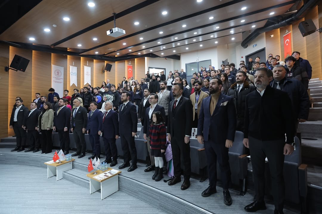 Kayseri'de Genç Girişimciler İçin İlham Verici Zirve Düzenlendi