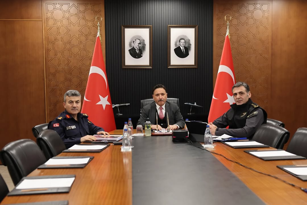 Kayseri'de Yılbaşı Güvenlik Tedbirleri Görüşüldü