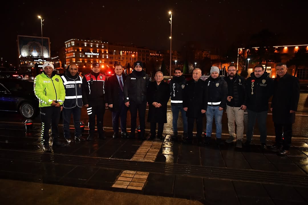Kayseri'de Gece Boyunca Nöbetteki Güvenlik Ekipleri Ziyaret Edildi