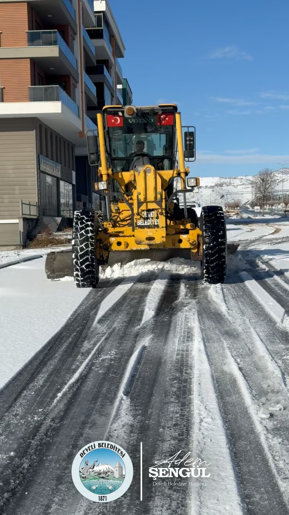 Develi'de Karla Mücadele Ekipleri Yolları Açık Tutmak İçin Gece Gündüz Çalışıyor