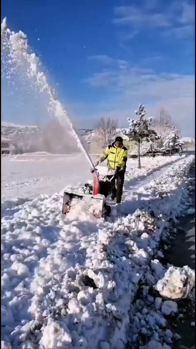 Bünyan'da Kar Mücadelesi: Ekipler Gece Gündüz Saha Da