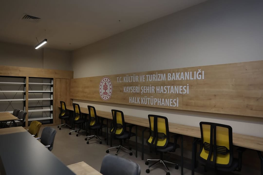 Kayseri Şehir Hastanesi'nde Hizmete Hazırlanan Halk Kütüphanesi İncelendi