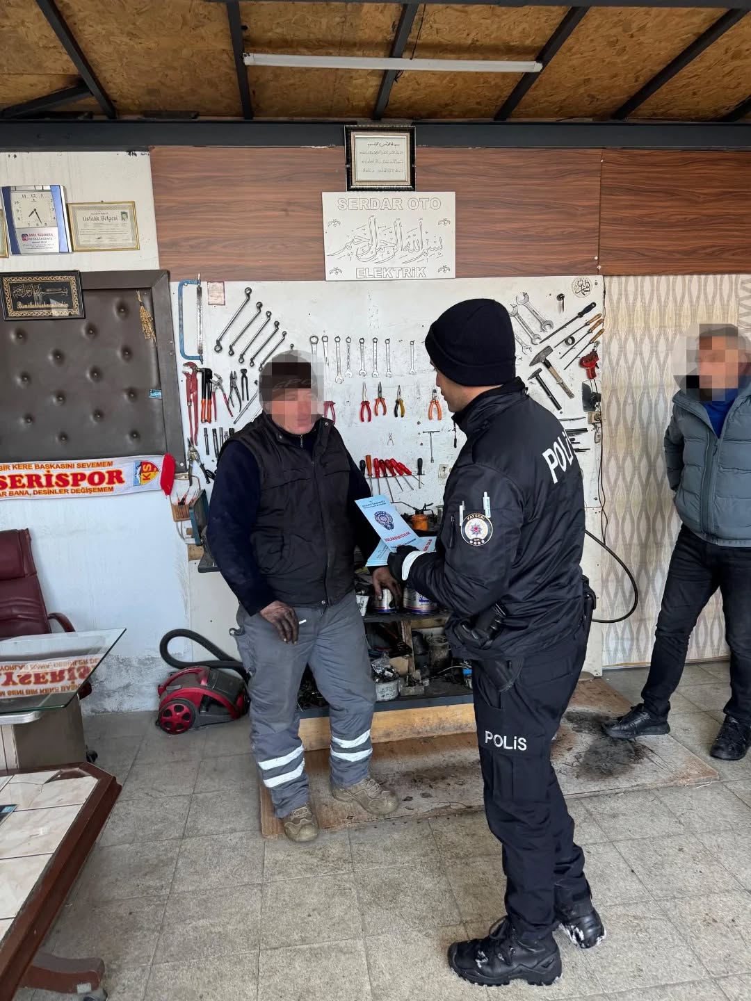 Kayseri Bünyan'da Esnaf ve İşçilere Yönelik Dolandırıcılık Bilgilendirmesi Yapıldı