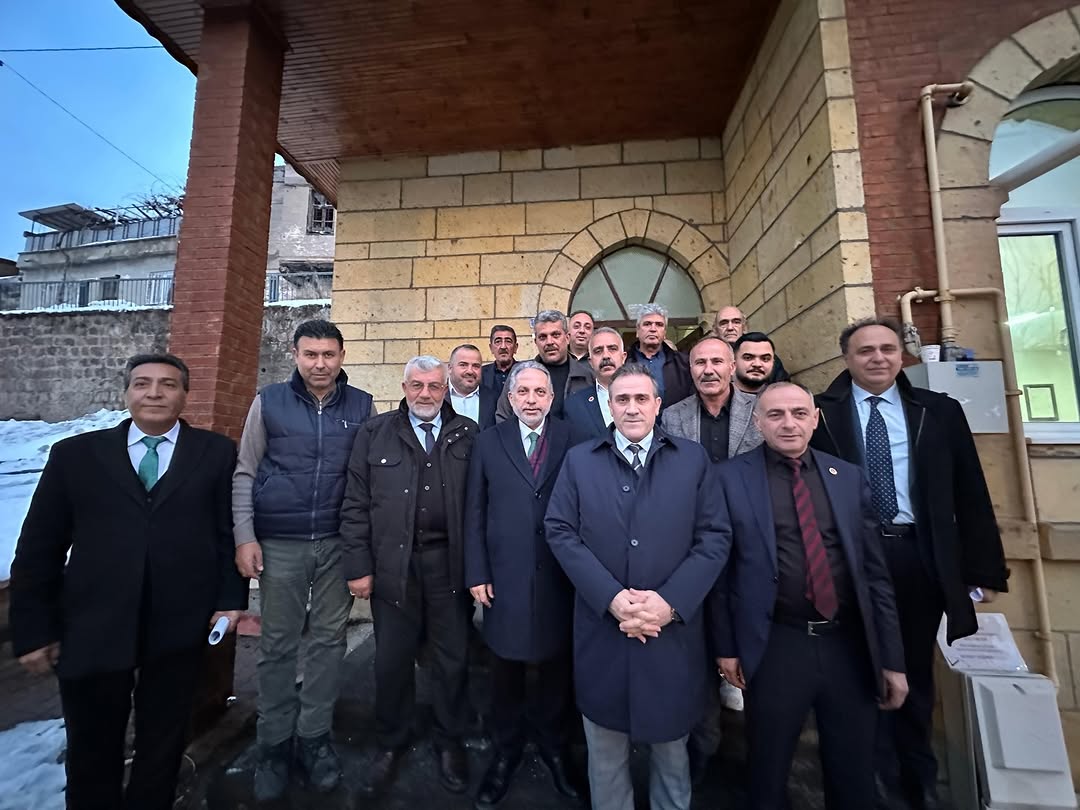 Talas'ta Muhtarlarla Yönetim Buluşması: Mahalle İhtiyaçları ve Gelecek Vizyonu Ele Alındı