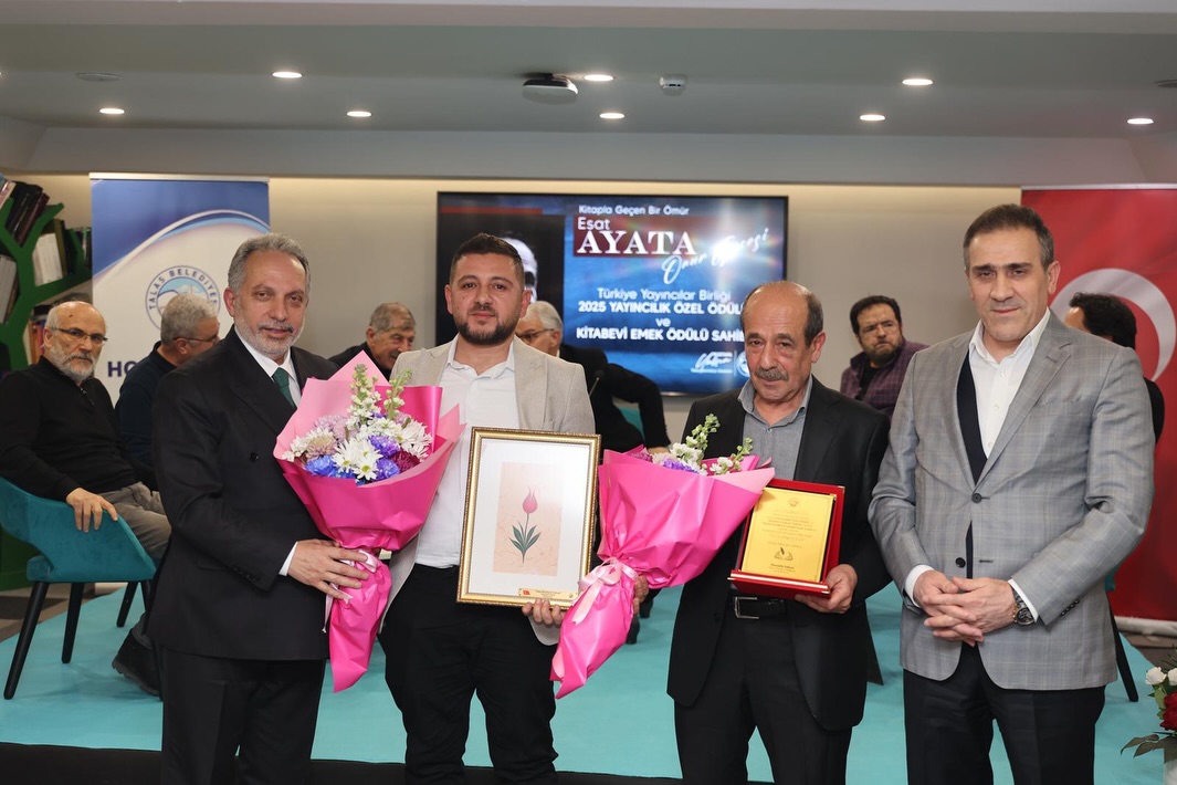 Talas Belediyesi, Yayıncı Esat Ayata'yı Onur Gecesi ile Ağırladı