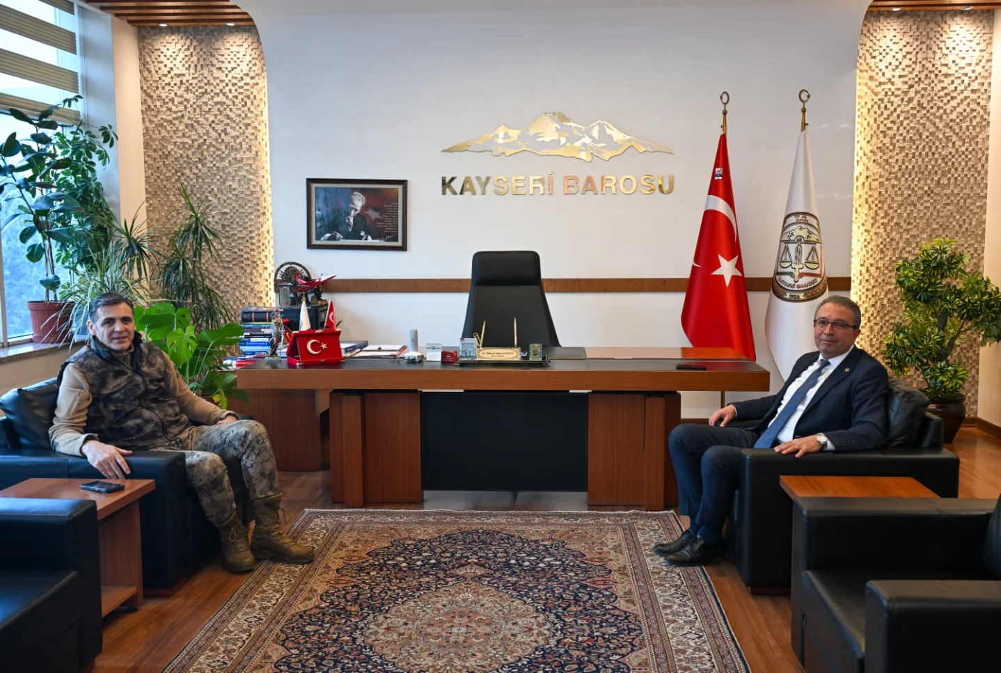 Kayseri Emniyet Müdürü Atanur Aydın, Baro Başkanı Murat Tolga Özsoy'u Ziyaret Etti