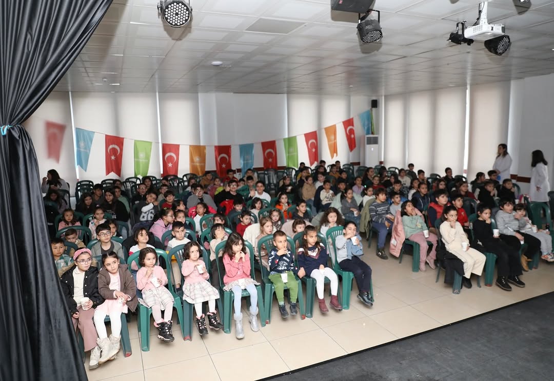 Kayseri'de Çocuklar Sömestr Tatilinde Sinema Keyfi Yaşadı