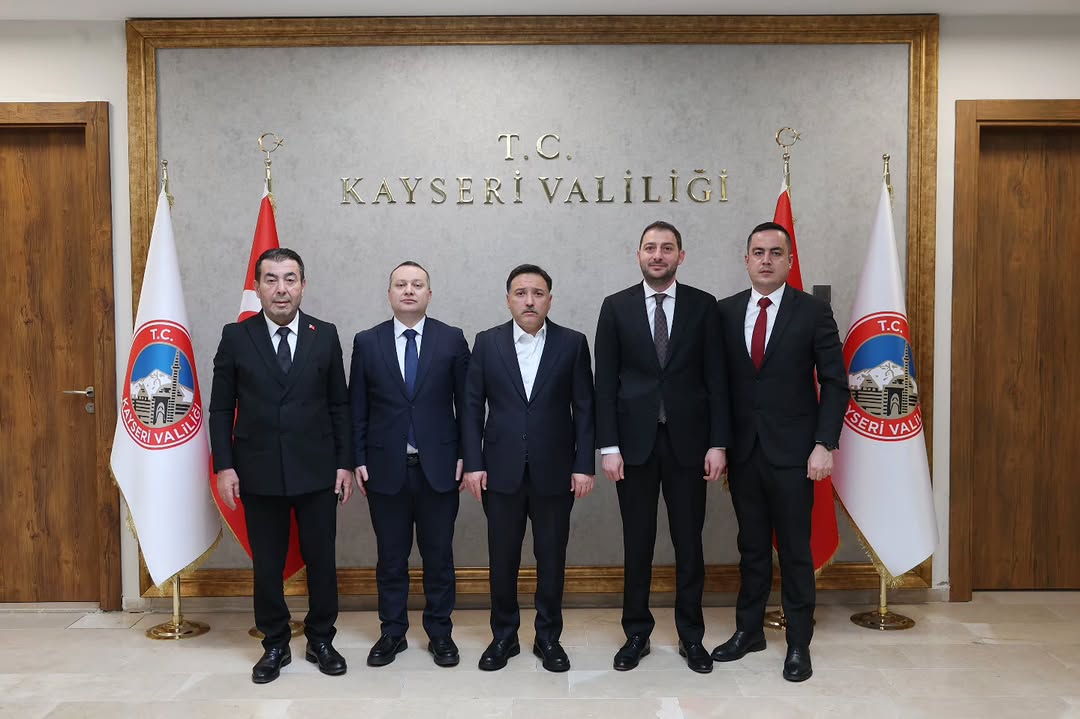 Bünyan Belediyesi Heyeti Vali Gökmen Çiçek'i Ziyaret Etti