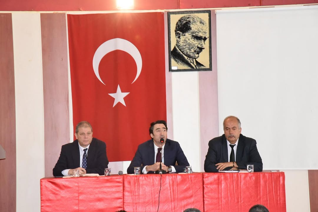 Develi'de Muhtarlar Toplantısı Gerçekleştirildi