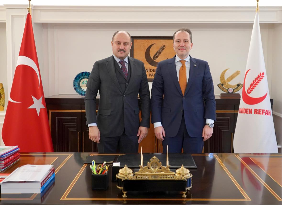 Eski AK Partili Milletvekili Kasım Gülpınar, Yeniden Refah Partisi'nde Şanlıurfa Büyükşehir Belediye Başkan adayı oldu