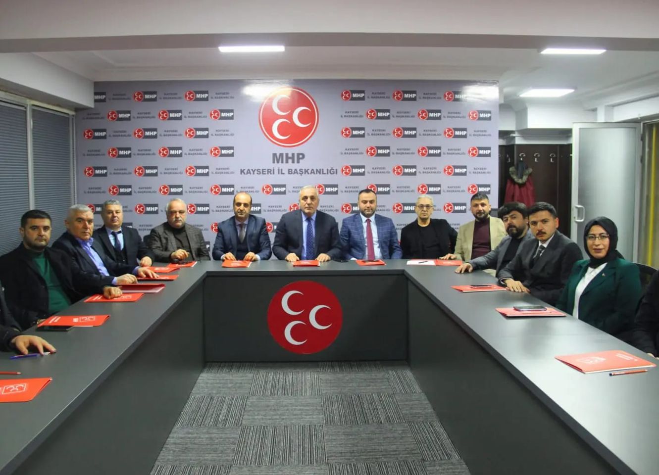 MHP Kayseri İl Başkanı Seyit Demirezen liderliğinde Seçim Koordinasyon Kurulu toplantısı düzenlendi