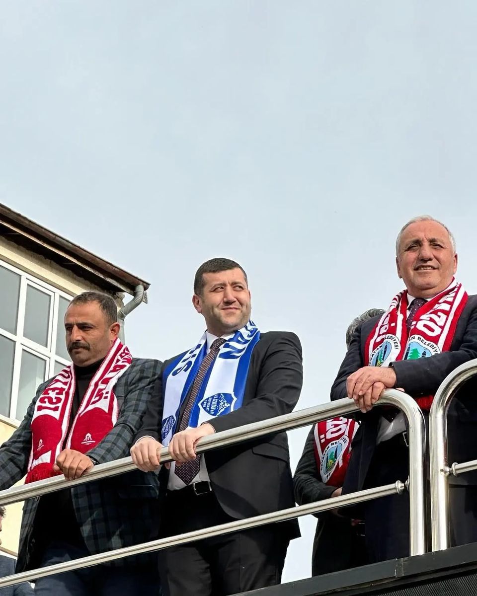 Kayseri'de düzenlenen aday tanıtım etkinliğinde yerel siyasi figürler yoğun ilgi gösterdi