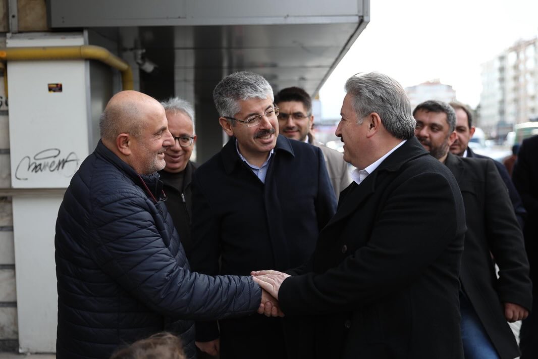 AK Parti Milletvekili Şaban Çopuroğlu, Kayseri'nin ihtiyaçları ve gelişim projeleri için istişarelerde bulundu.