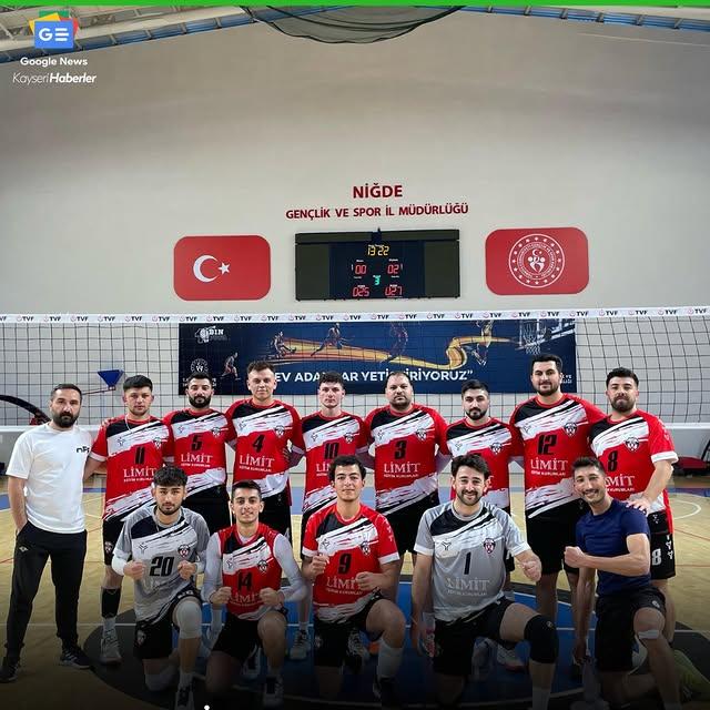 Kayseri Voleybol Takımı Namağlup Şampiyon, 2. Lig'e Yükseldi