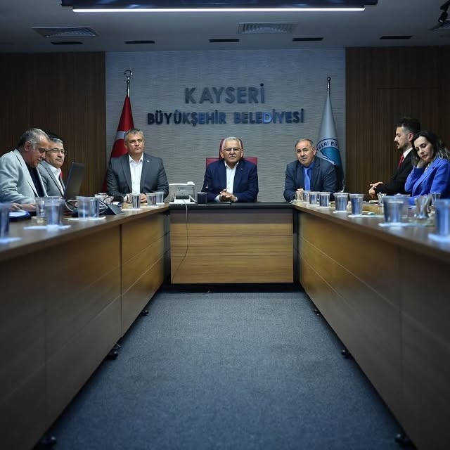 Kayseri Büyükşehir Belediyesi, Muhtarlık Bilgi Sistemi ile Hizmet Kalitesini Artırıyor