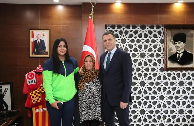 Milli Boksör Hikmet Gül Türkmen, Kayseri Emniyet Müdürü'nü Ziyaret Etti