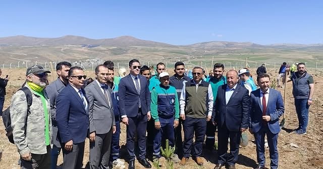 Kayseri'de Ağaç Dikme Etkinliğiyle Yeşil Alanlar Artırıldı