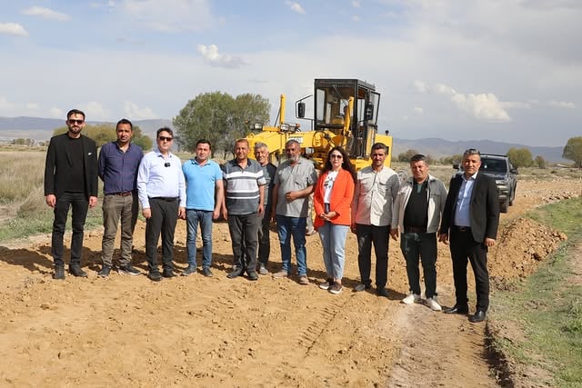 Develi'de İmece ile Yol Yapımı: Tarım ve Hayvancılığa Destek