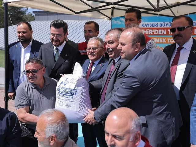 Kayseri'de Tarıma Dev Destek: Çiftçilere Tohum ve Baklagil Desteği