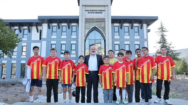 Kocasinan Belediyesi, Gençlere Yeni Bir Kültür Merkezi Hediye Ediyor