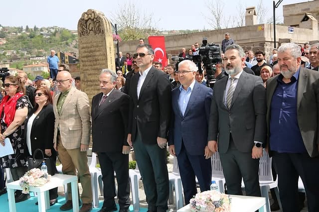Kayseri'de Türkçe Sokağı Açıldı: Akademisyenler ve Yerel Yönetim Temsilcileri Katıldı