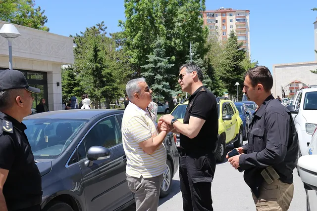 Kayseri Emniyet Müdürü, Çankırı ve Balıkesir'deki Meslektaşlarının Ailelerinin Acısına Katıldı