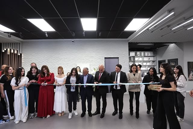 Kayseri'de Hibrit Tasarımlar Yıl Sonu Görsel Sanatlar Sergisi Açıldı