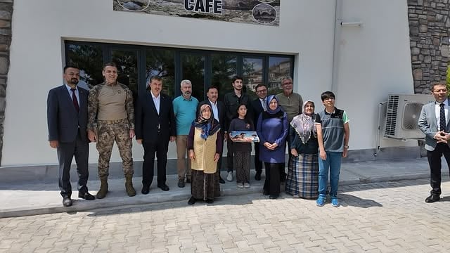 Kayseri Valisi Çiçek, Yeşilhisar'da Erdemli Vadi Cafe'yi Ziyaret Etti