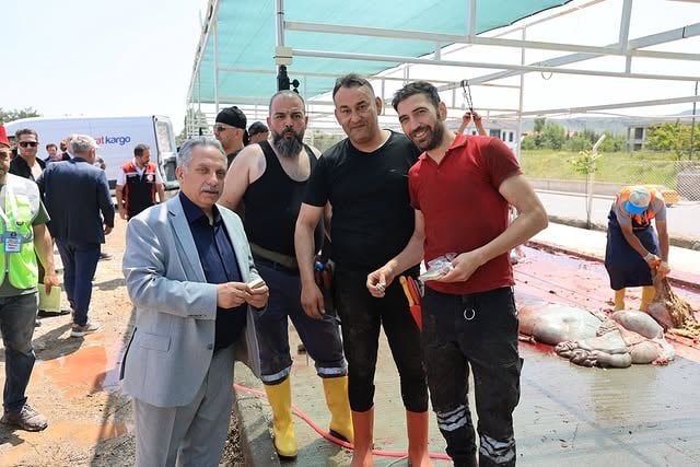 Talas Belediyesi Reşadiye Kurban Satış ve Kesim Yerinde Bayramlaşma
