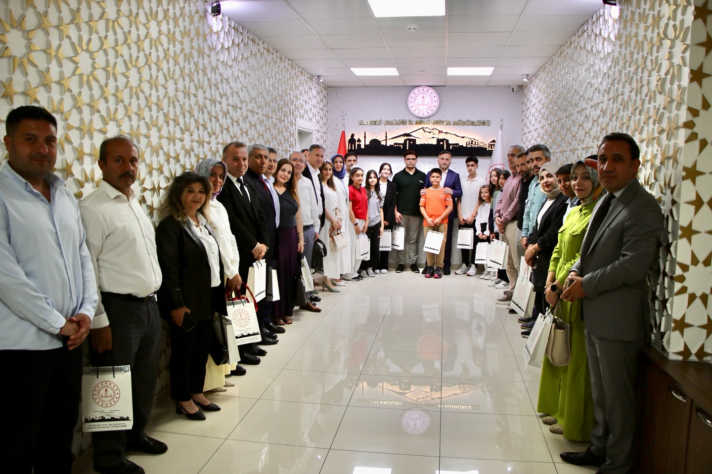 Kayseri'de Dilimizin Zenginlikleri Projesi'nde Öğrencilere Ödül