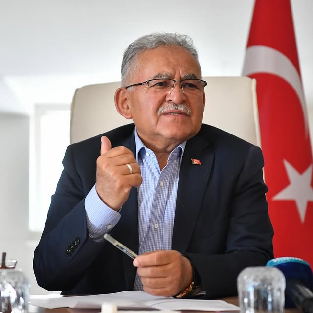 Develi Belediyesi'nde Hizmet ve İstişare Toplantısı Yapıldı