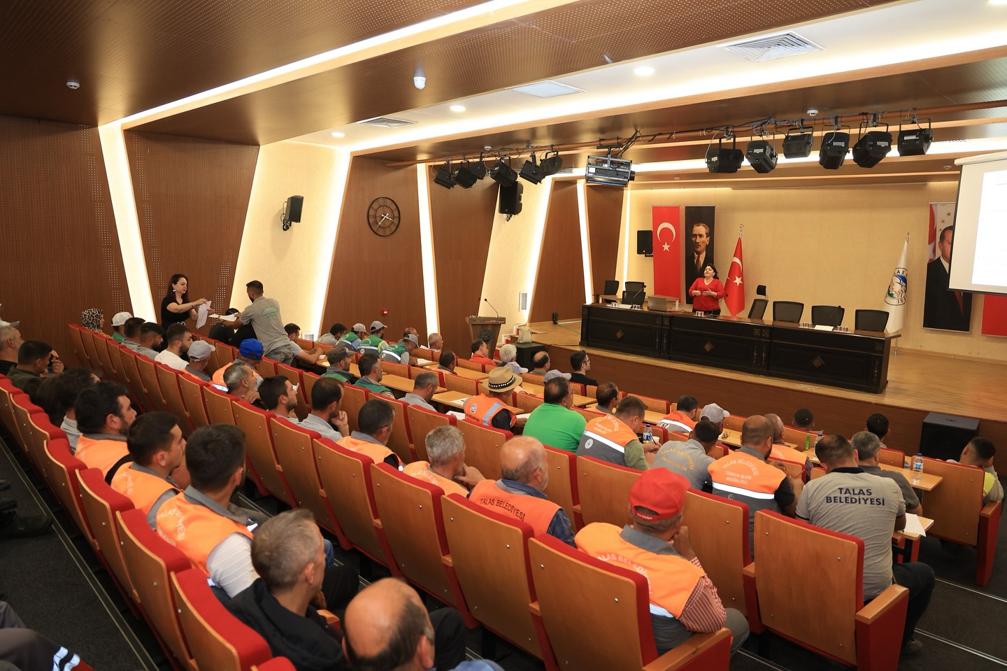 Talas Belediyesi Personeline Kırım Kongo Kanamalı Ateşi ve Sağlıklı Yaşam Eğitimi