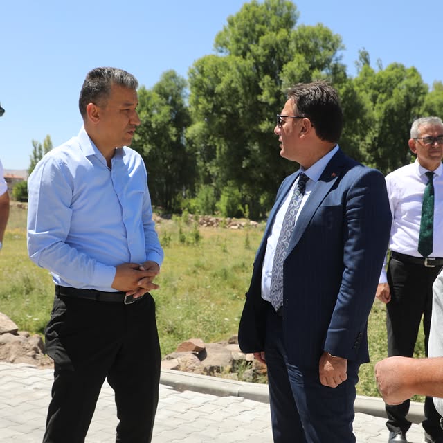 Develi'de Parke Yol Çalışmaları Hız Kesmiyor