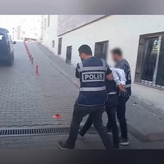 Kayseri'de Yağma Suçundan Aranan İki Şahıs Yakalandı