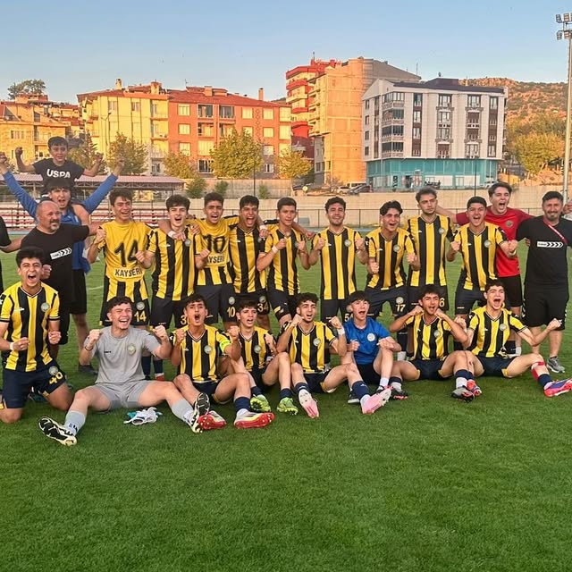 Talas Belediyespor U17 Türkiye Şampiyonası'nda Son 24 Takım Arasına Yükseldi
