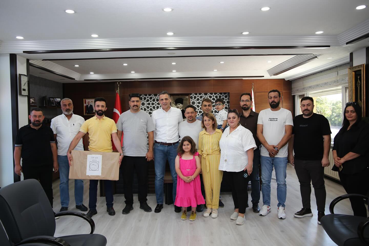 Kayseri Emniyet Müdürünü Ziyaret Eden İyilik Abisi Derneği Başkanı Sanal