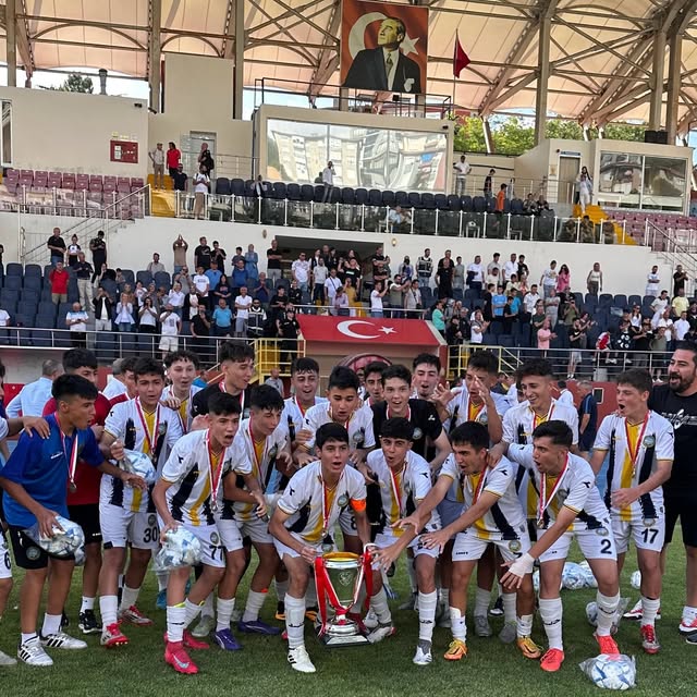 Talas Belediyespor U15 Takımı Türkiye Şampiyonu Oldu
