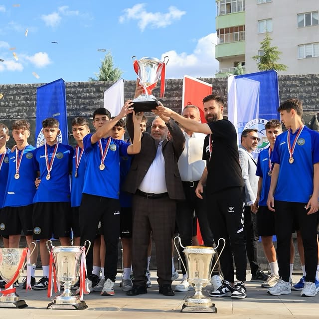 Talas Belediyespor U15 Türkiye Şampiyonu Oldu