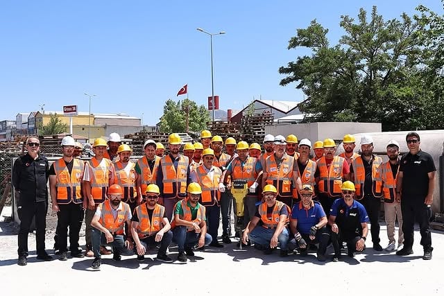 Kayseri Büyükşehir Belediyesi Personeline Afet Farkındalık Eğitimi Veriliyor