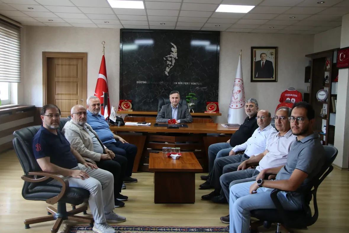 Kayseri Milli Eğitim Müdürü Esen'e Yo netim Kurulu Ziyareti