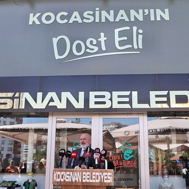Kocasinan Belediyesi Dost Market ile İhtiyaç Sahibi Hemşehrilere Destek