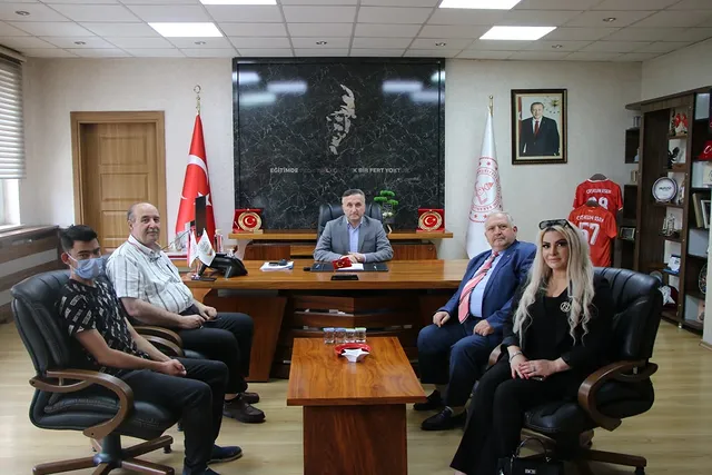 Kayseri Milli Eğitim Müdürlüğüne Talasemi ve Lösemili Çocuklar Derneği Ziyareti