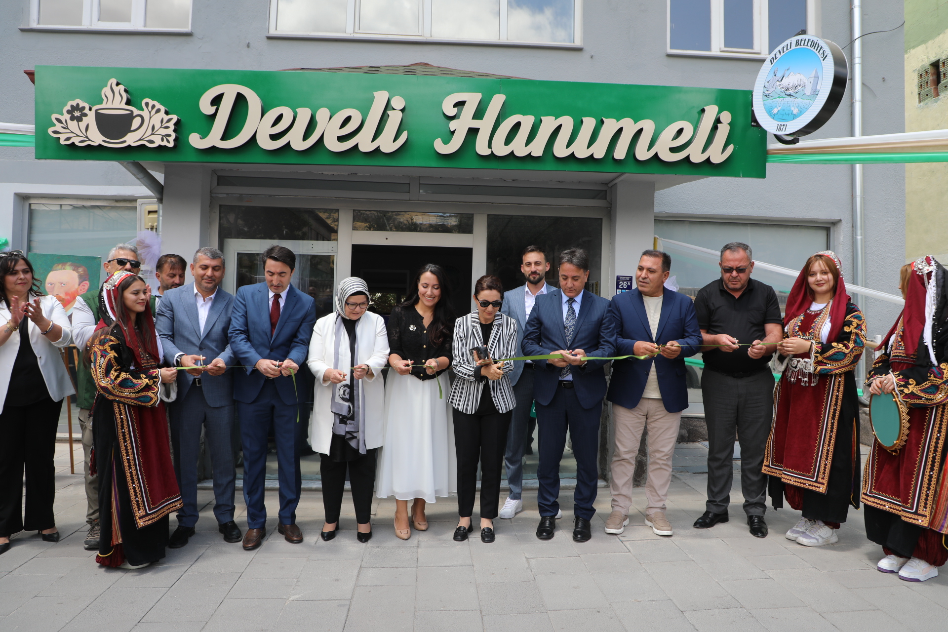 Develi'de Kadınlara Özel Hanımeli Cafe Açıldı