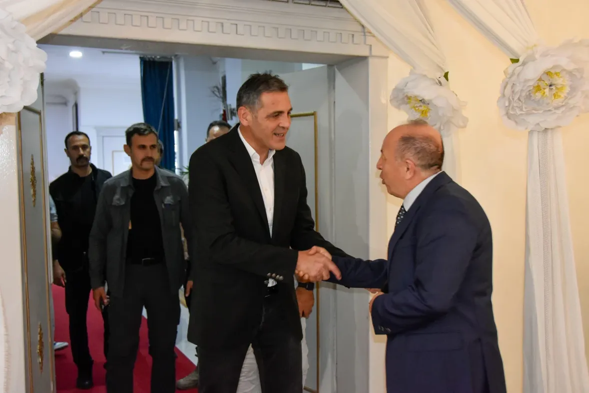Kayseri Emniyet Müdürü, Alperen Arslan ve Kübra Karakus Çiftinin Düğün Törenine Katıldı