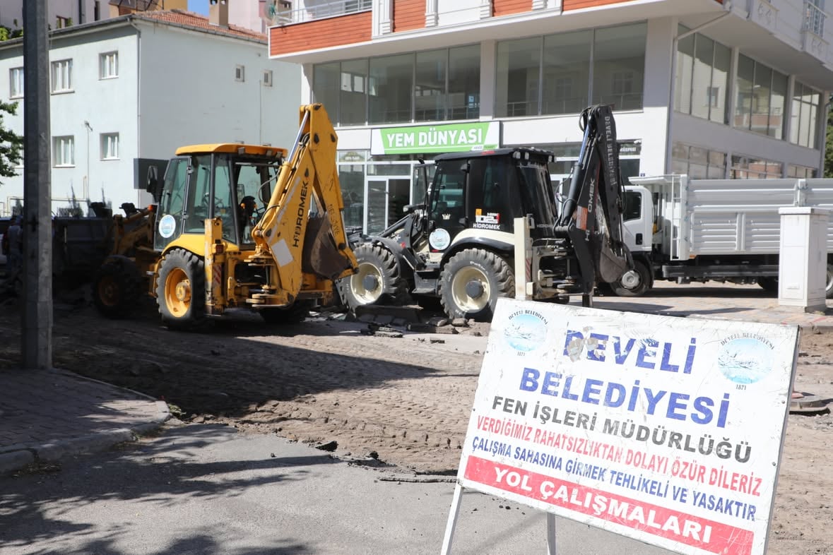 Develi Belediyesi Sanayi Caddesi'nde Asfalt Çalışmalarına Başladı