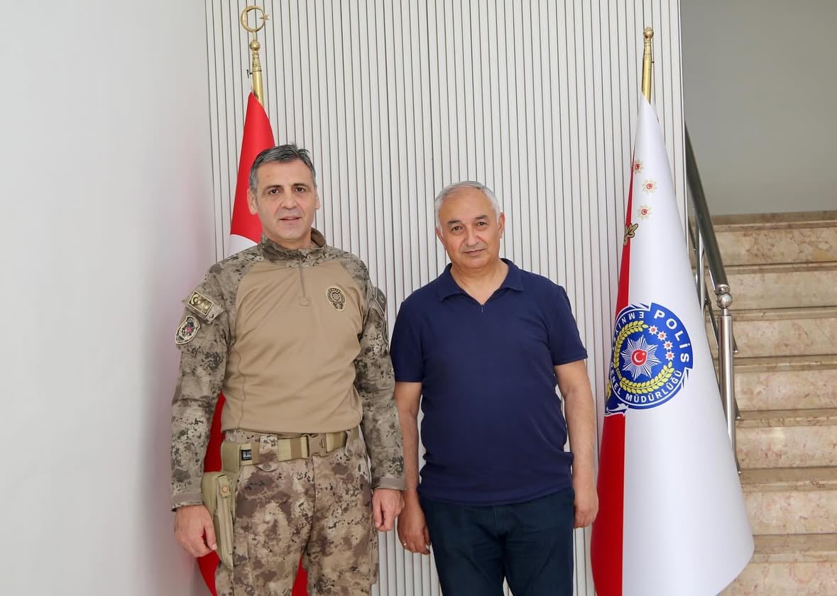 Kayseri İl Emniyet Müdürü Atanur Aydın, Emekli Müdürü Mahmut Karaaslan'ı Ağırladı